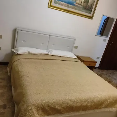 The Caponi Bros 2* Mestre