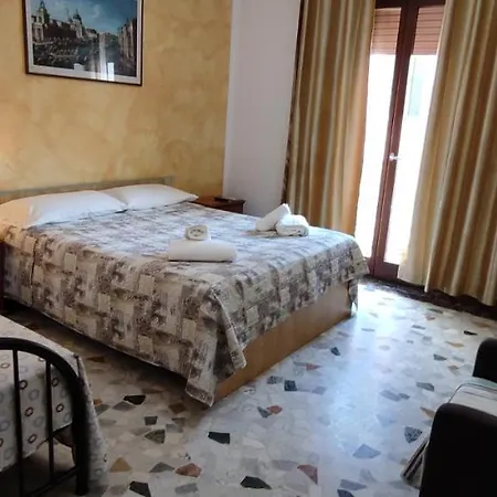 The Caponi Bros Bed & Breakfast Mestre