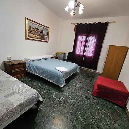 The Caponi Bros Bed & Breakfast 2*