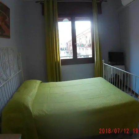 The Caponi Bros Bed & Breakfast Mestre